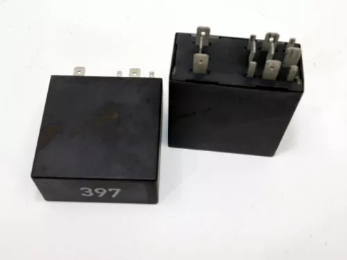 Audi A4 B5 Relais Nebelscheinwerfer 397    8D0907701A 8D0 907 701 A (100191)
