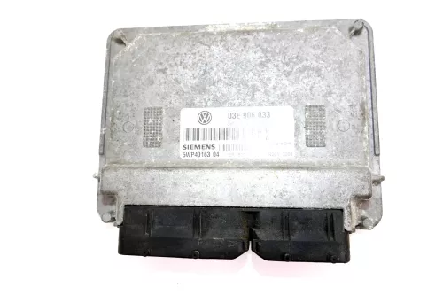 VW Polo 9N Steuergerät 1,2 47kw 03E906033 64PS AZQ Motor Motorsteuergerät