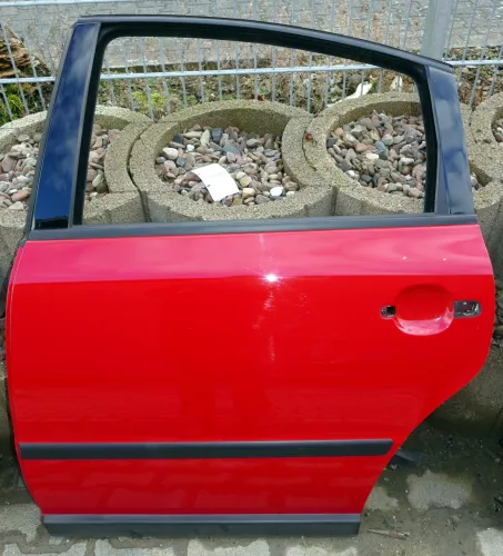 VW Passat 3B 3BG Limousine Tür hinten links rot LY3D Fahrertür (100467)