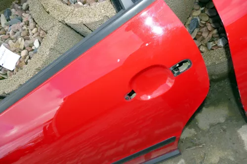VW Passat 3B 3BG Limousine Tür hinten links rot LY3D Fahrertür (100467)