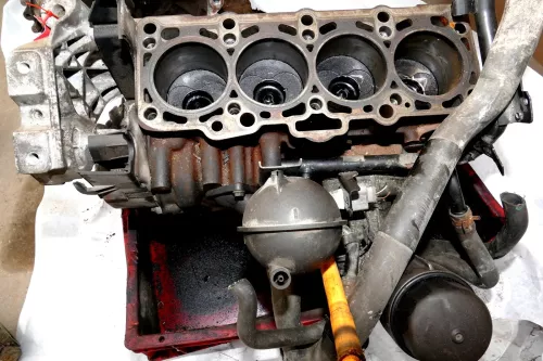 VW Golf 4 A4 8E Motor Block Motorblock 1,9 TDI 74kw 101PS 038103101S ATD AVB