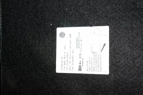 VW Golf 4 Variant Kombi Verkleidung Teppich Kofferraum Kofferraumteppich schwarz (100832)