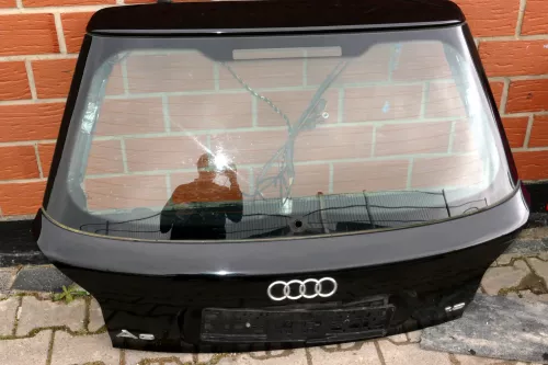 Audi A3 8L -Bj. ca1999 Heckklappe Kofferraumklappe Klappe hinten schwarz LY9B (100853)