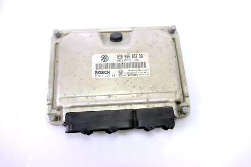 VW Lupo 6X Steuergerät 1,4l 44kw 60PS AUD Motor 030906032DQ 030 906 032 DQ (101613)