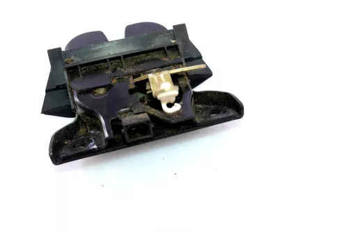Audi A4 B5 Avant Heckschloß Schloß unten an Heckklappe 8D9827505E /F Fanghaken (102262)
