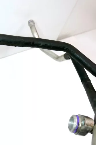 VW Passat 3B A4 Klimaleitung Kältemittelschlauch 8D0260704AH Klimaanlage (102424)