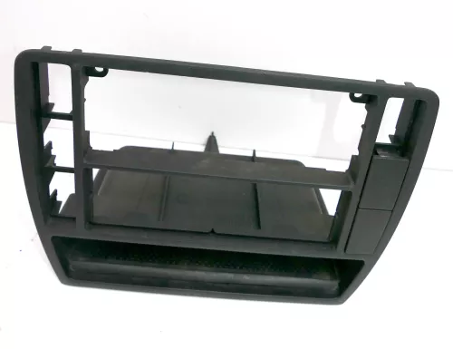 VW Passat 3B 3BG Mittelkonsole Verkleidung um Radio schwarz 3B0858069K / BR (102508)