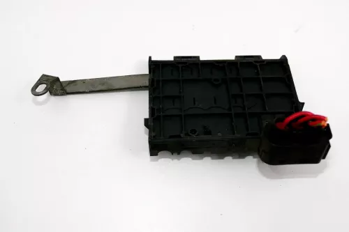 VW Bora Golf 4 Sicherungskasten Sicherungsdose Abdeckung Batterie 5-Fach (102551)