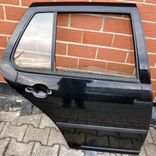 VW Golf 4 Limousine Tür hinten rechts schwarz L041 (KEINkombi) (103011)