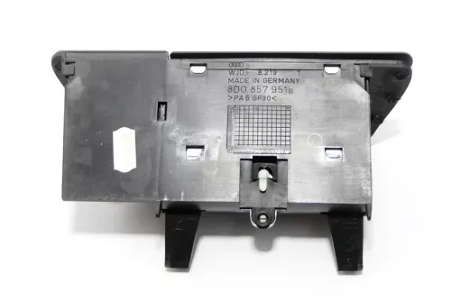 Audi A4 B5 Aschenbecher vorne 8D0857951B bis ca. Bj. 1999. (103467)