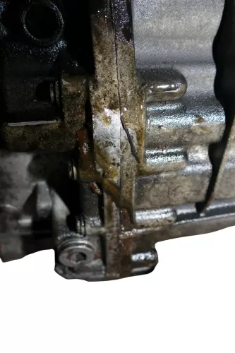 VW Passat 3C 2,0 TDI Getriebe Automatik 103kw 140PS HXS Gehäuseschaden Unfall (103930)