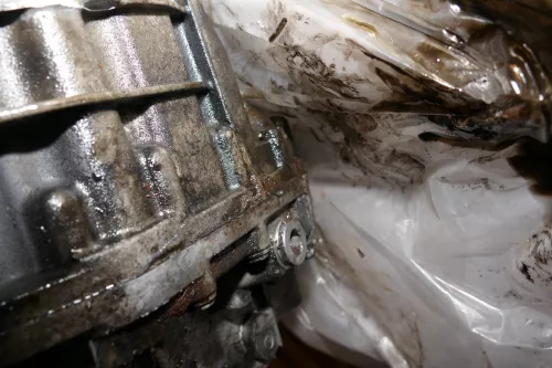 VW Passat 3C 2,0 TDI Getriebe Automatik 103kw 140PS HXS Gehäuseschaden Unfall  (103930)