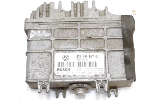 VW Polo Steuergerät Motor Motorsteuergerät 030906027AJ 37kw ALL 50PS 030997027CX (104089)