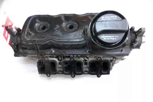 VW Passat 3BG Zylinderkopf Kopf Nockenwelle 2,5 TDI 132kw 180PS AKE links Fahrer (104660)