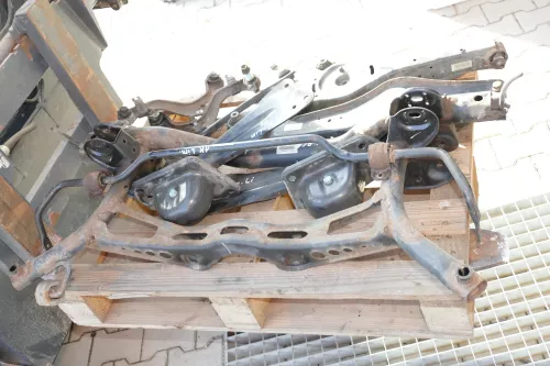 VW Golf 5 V Achse hinten Hinterachse Achsträger Querlenker Stabi Stabilisator v