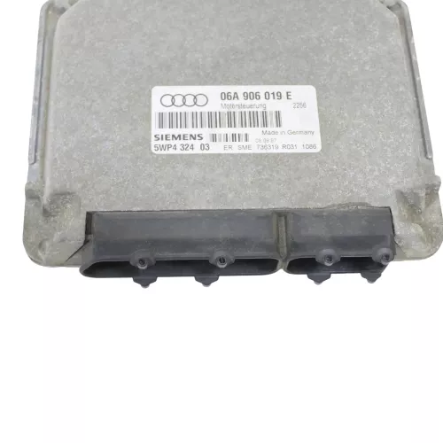 Audi A3 8L Steuergerät 1,6SR 74kw 06A906019E 101PS AKL Motor (104994)