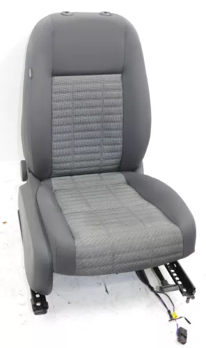 VW Golf 5 V Sitz Beifahrersitz vorne rechts 4/5-Türer auch Kombi   (105164)