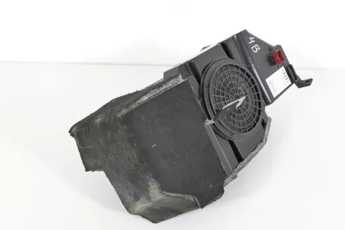 Audi A6 4B Avant Kombi Subwoofer 4B9035382 Lautsprecher Bassbox Blaupunkt (105884)