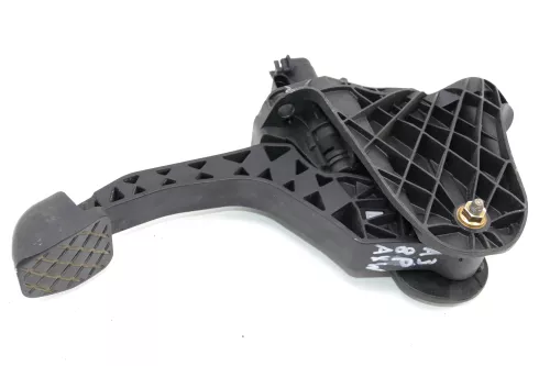 VW Golf 5 A3 8P Kupplungspedal Kupplung Pedal 1K1721059AE  (106066)