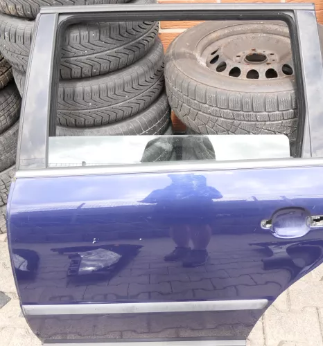 VW Passat 3B 3BG Kombi Variant Tür hinten links blau LB5N (107127)