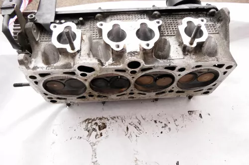 VW Golf 4 Bora Motor Zylinderkopf 1,6 74kw AKL AEH 101PS / Passat 3B A4 AHL ADP (107269)