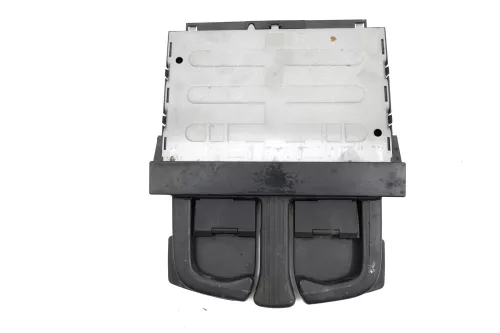 VW Golf 4 Bora Becherhalter Getränkehalter Halter Getränke (N) übern Radio (107370)