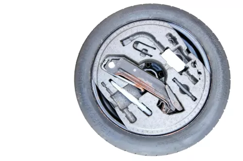 Golf 6 Touran Notrad Ersatzrad Ersatzreifen Notreifen 16 Zoll T125/70R16 Werkzeu (107769)