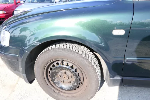 VW Passat 3B Kotflügel vorne links grün LC6N (107803)