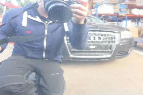 Audi A4 B7 8E Tür vorne rechts schwarz LY9B Kombi+Limo mit Rahmen (108113)