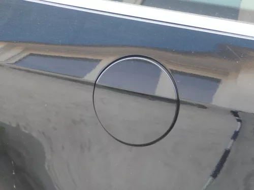 VW Passat 3C Kombi Tankdeckel Klappe Tankklappe Deckel Tank schwarz LC9X (108373)