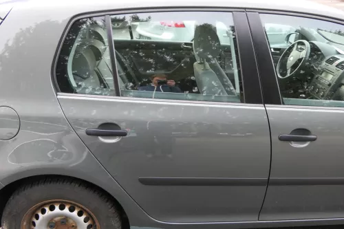 VW Golf 5 V 1K Tür Türrahmen hinten rechts 4/5-Türer grau LA6Q - mit Scheibe