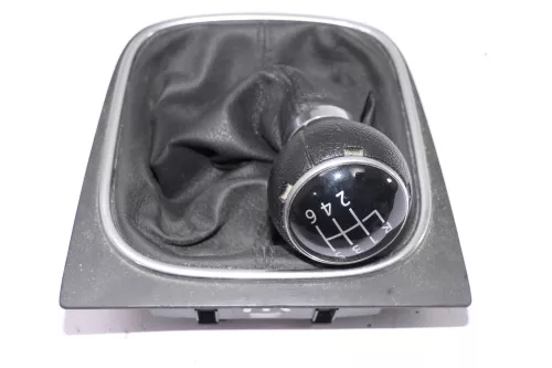 VW Golf 5 Schaltknauf Schaltsack Schaltung Schaltknüppel original Leder (108859)