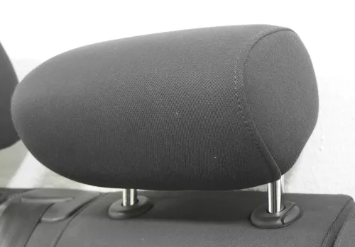 Audi A3 8P Kopfstütze hinten in der Mitte schwarz / soul 2/3-Türer (109373)