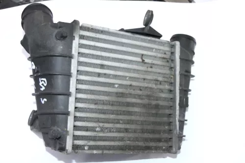 VW Polo 9N Ibiza 6L Ladeluftkühler Ladeluft Kühler 6Q0145804G 1,4 TDI BNM BAY (109595)