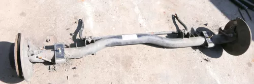 VW Caddy 2K Achse hinten Hinterachse Achsträger Scheibenbremse