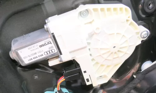 Audi A4 8K B8 A5 ektrischer Fensterheber Motor vorne links 8K0959801A (110250)