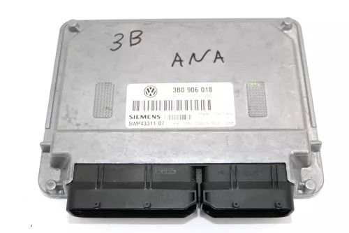 VW Passat 3BG Steuergerät Motor 3B0906018 ANA 1,6 74kw 101PS (110415)