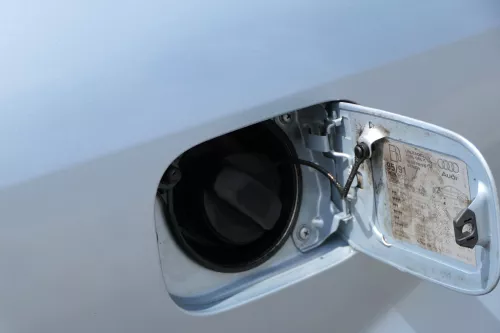 Audi A4 8E B6 Tankdeckel Tankklappe Tank Deckel Klappe grau silber blau LY7R (110516)