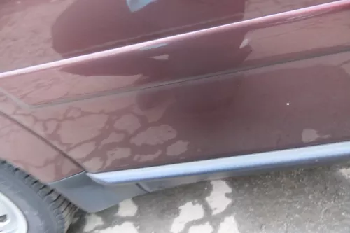 Audi A2 8Z Tür hinten rechts rot braun LZ3R -mit Rahmen + Scheibe (110652)