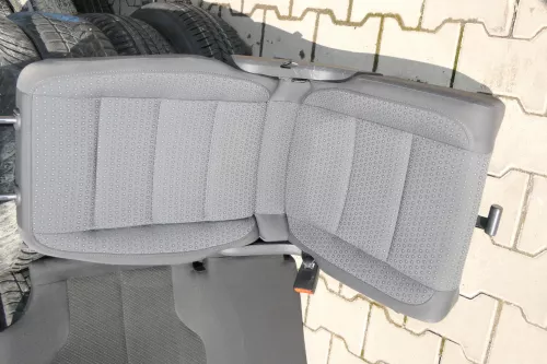 VW Touran Sitz hinten links anthrazit (hinterm Fahrersitz) Rücksitz - 111118 (111118)