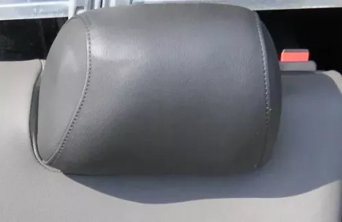 Audi A4 B5 A6 4B Kopfstütze hinten rechts oder links Leder