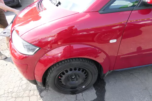 Audi A2 8Z Kotflügel vorne links rot LY3C (111642)