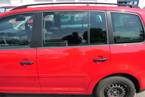 VW Touran 1T 1T3 Tür hinten links rot LY3D tornadorot mit Scheibe (111752)