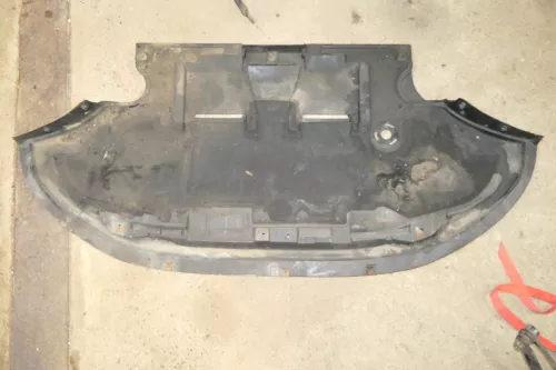 Audi A6 4B Unterfahrschutz Dämpfung Schutz unter Motor original TDI (112892)