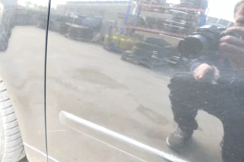 Audi A4 B7 8E Tür vorne links schwarz LZ9Y Kombi+Limo mit Rahmen (112995)