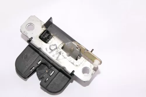 VW Polo 9N 9N3 Heckschloß Schloß unten an der Heckklappe 6Q6827505B /E Fanghaken