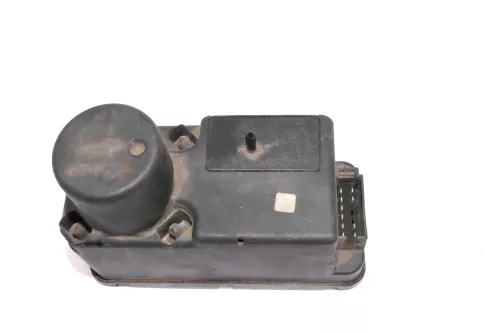 VW Corrado Passat 35i Pumpe Zentralverriegelung Steuergerät 357962257 (113460)