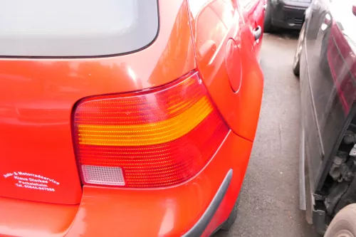 VW Golf 4 1J Rücklicht Rückleuchte Heckleuchte Hecklicht orange hinten rechts (113475)