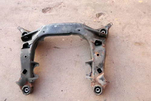 VW Passat 3B 3BG A4 Achse vorne Vorderachse Aggregateträger 4-Zylinder TDI Benzi (113707)