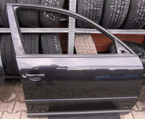 VW Passat 3B 3BG Kombi + Limo Tür vorne rechts Beifahrertür schwarz LC9Z (113979)